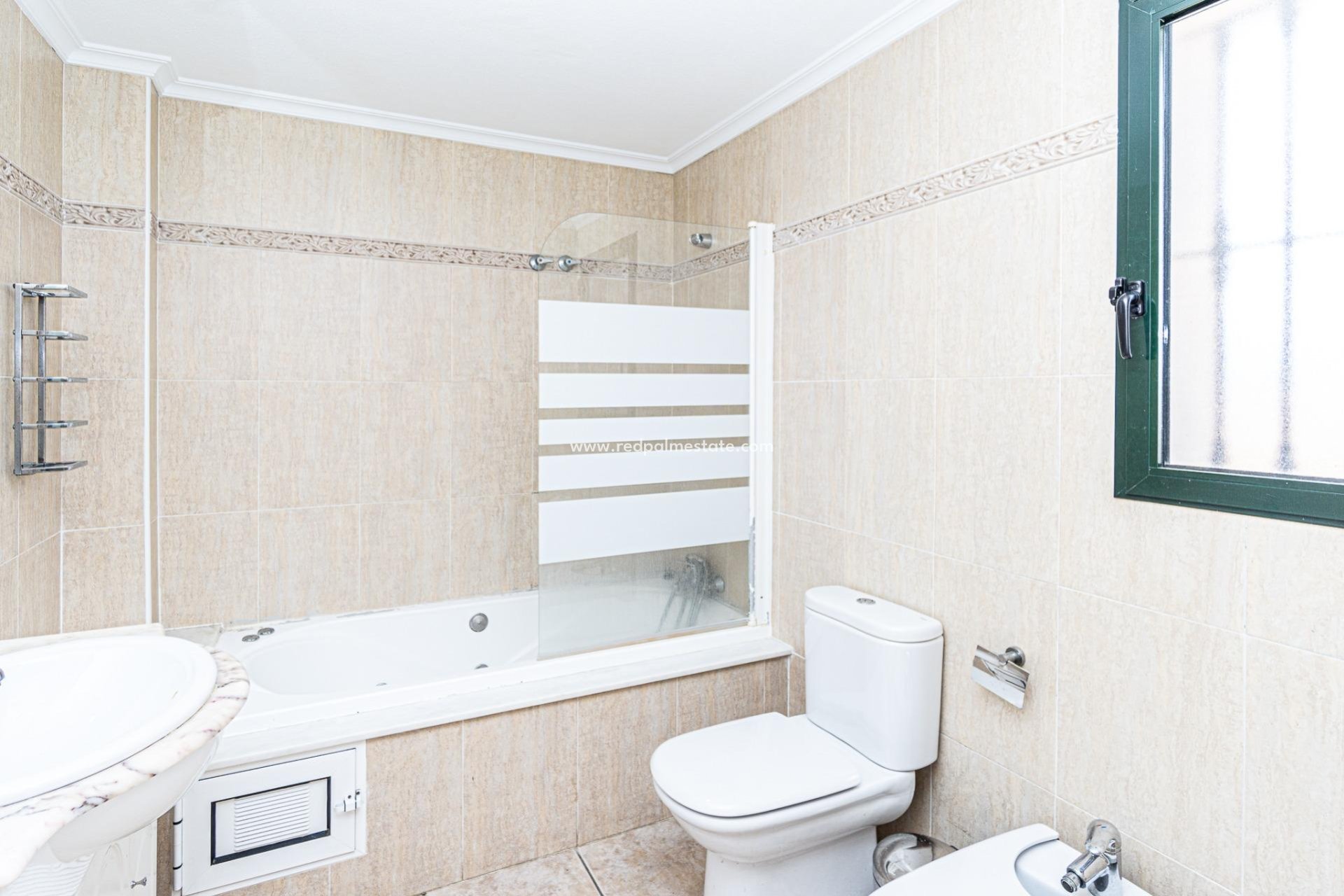 Videresalg - Villa -
Orihuela Costa - Villamartín