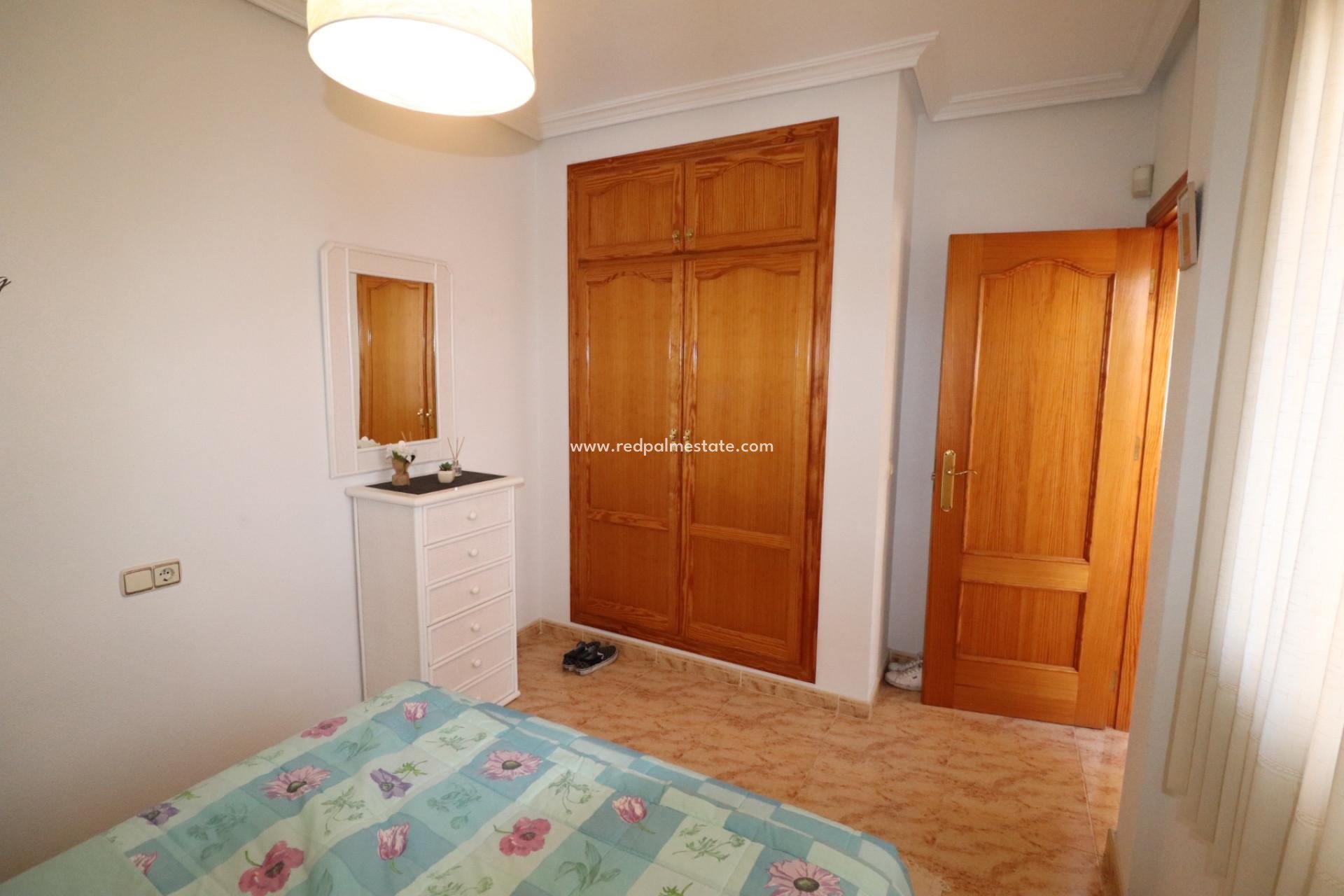 Videresalg - Villa -
Orihuela Costa - Villamartín