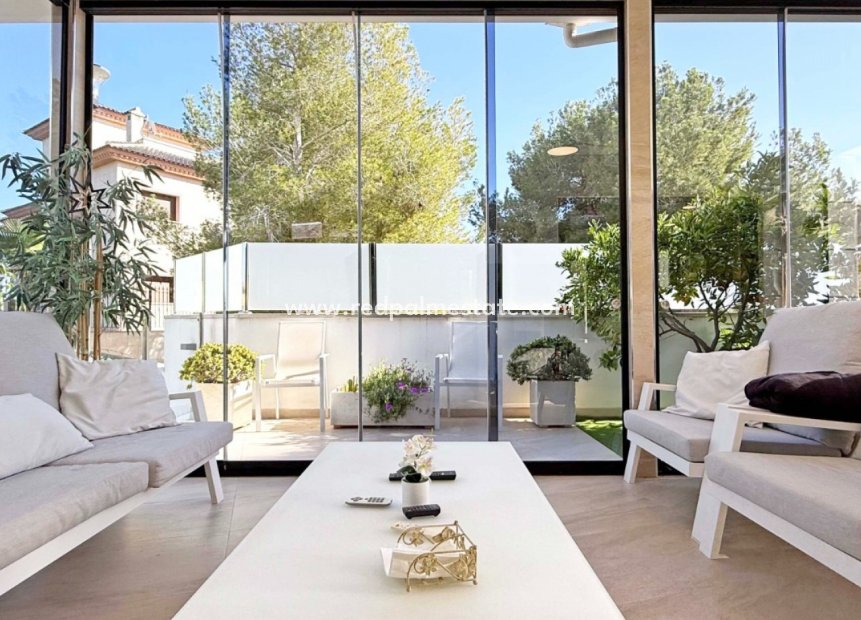 Videresalg - Villa -
Orihuela Costa - Villamartín