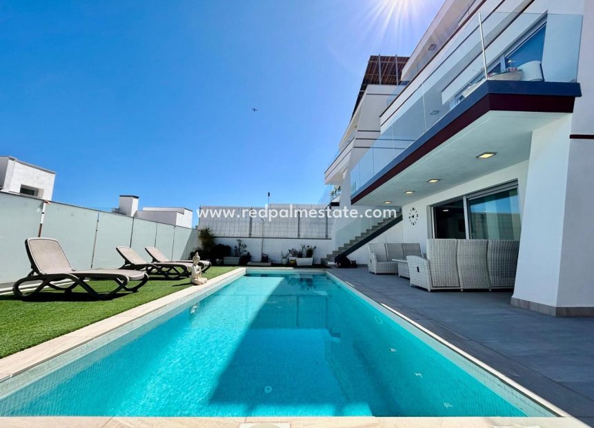 Videresalg - Villa -
Orihuela Costa - Villamartín