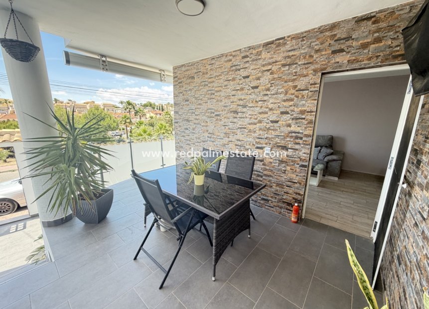 Videresalg - Villa -
Orihuela Costa - Villamartín