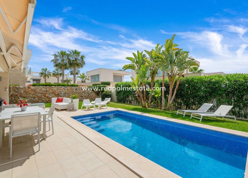 Videresalg - Villa -
Orihuela Costa - Vistabella Golf Entre Naranjos