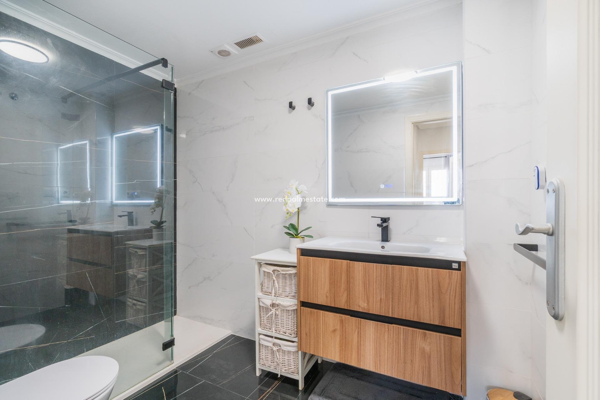 Videresalg - Villa -
Orihuela Costa - Zeniamar-Horizonte-La Campana