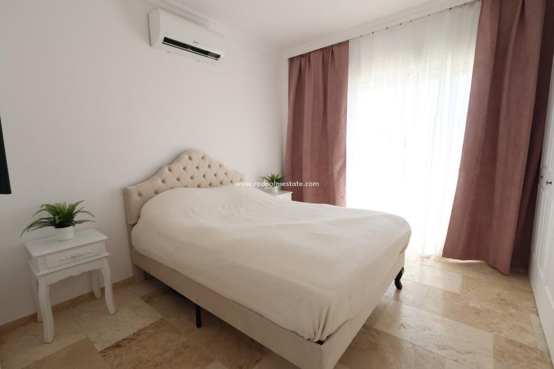 Videresalg - Villa -
Orihuela Costa