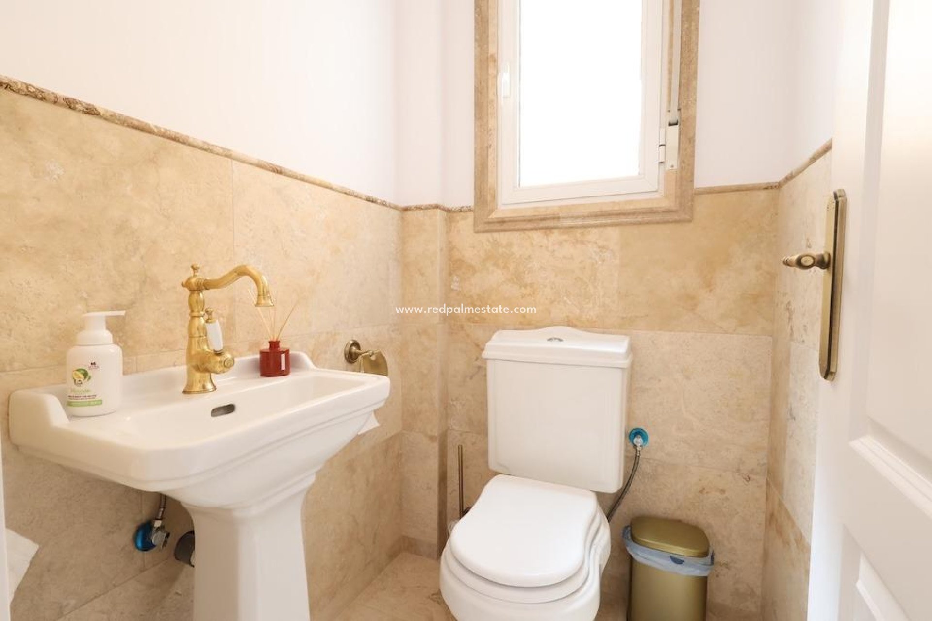 Videresalg - Villa -
Orihuela Costa