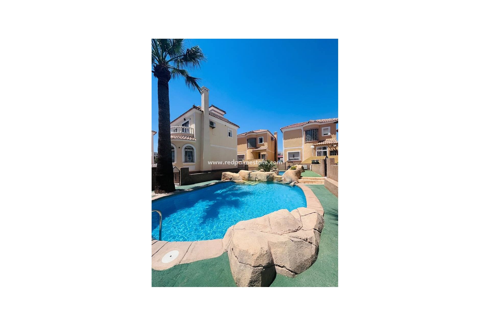 Videresalg - Villa -
Orihuela Costa