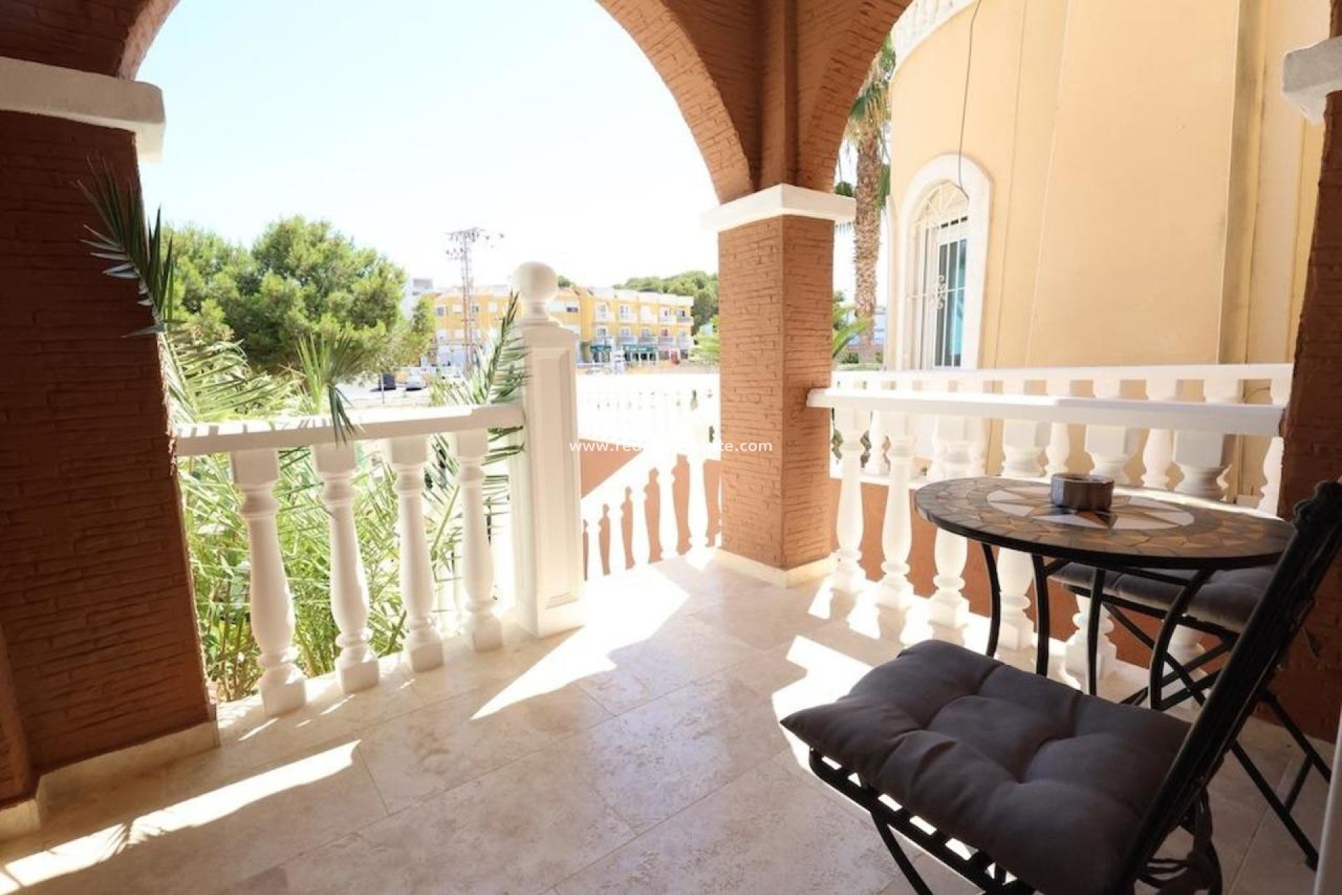 Videresalg - Villa -
Orihuela Costa