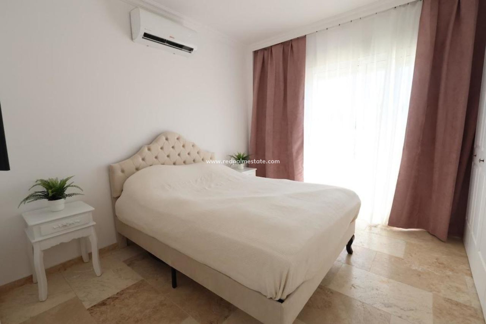 Videresalg - Villa -
Orihuela Costa