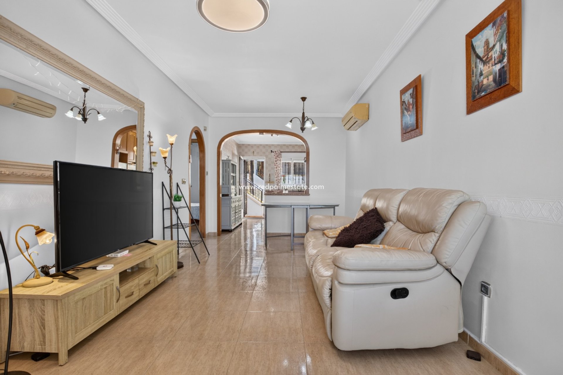 Videresalg - Villa -
Orihuela Costa