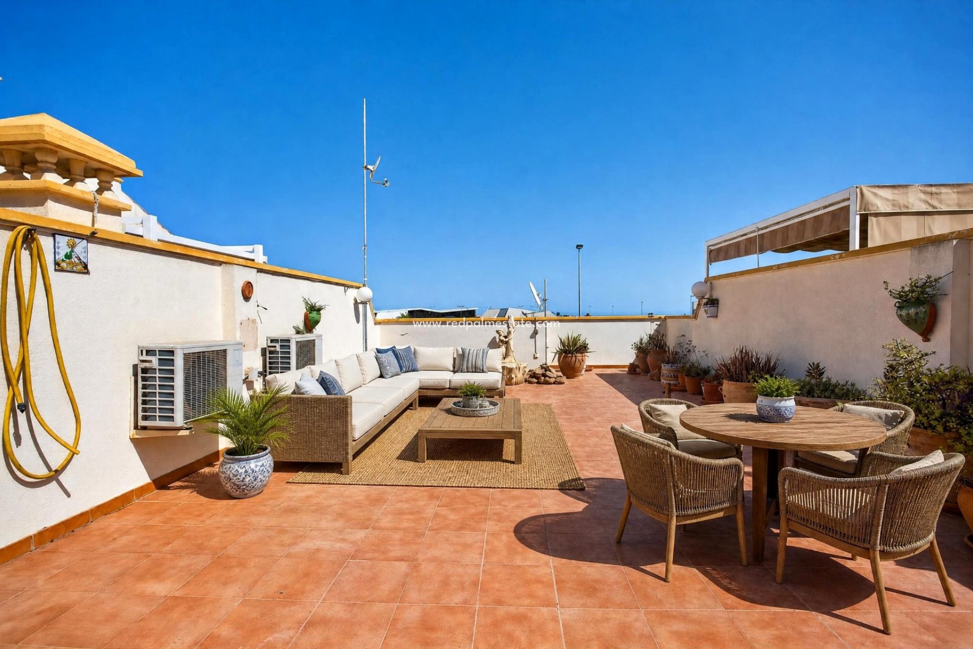Videresalg - Villa -
Orihuela Costa
