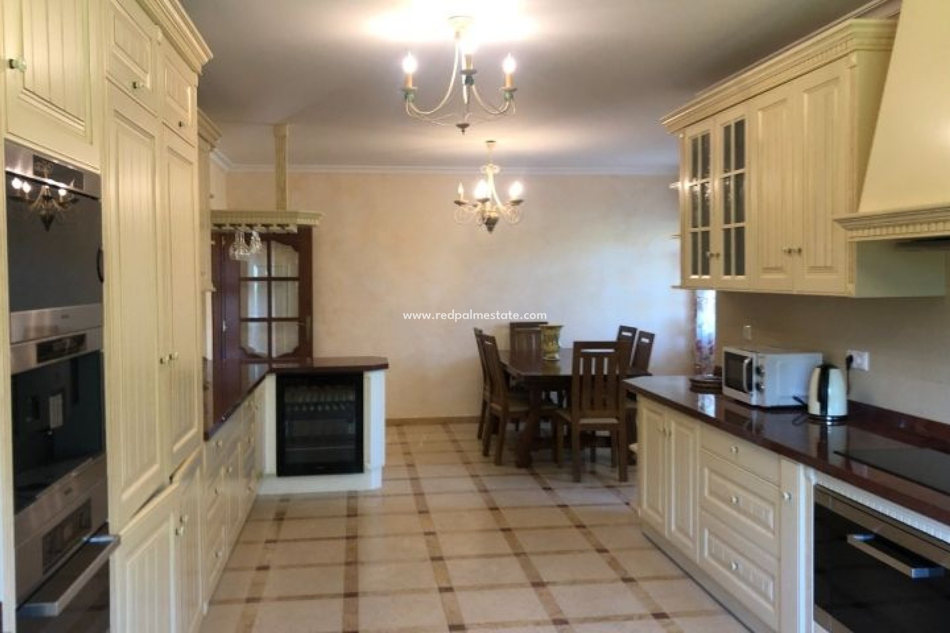 Videresalg - Villa -
Orihuela Costa