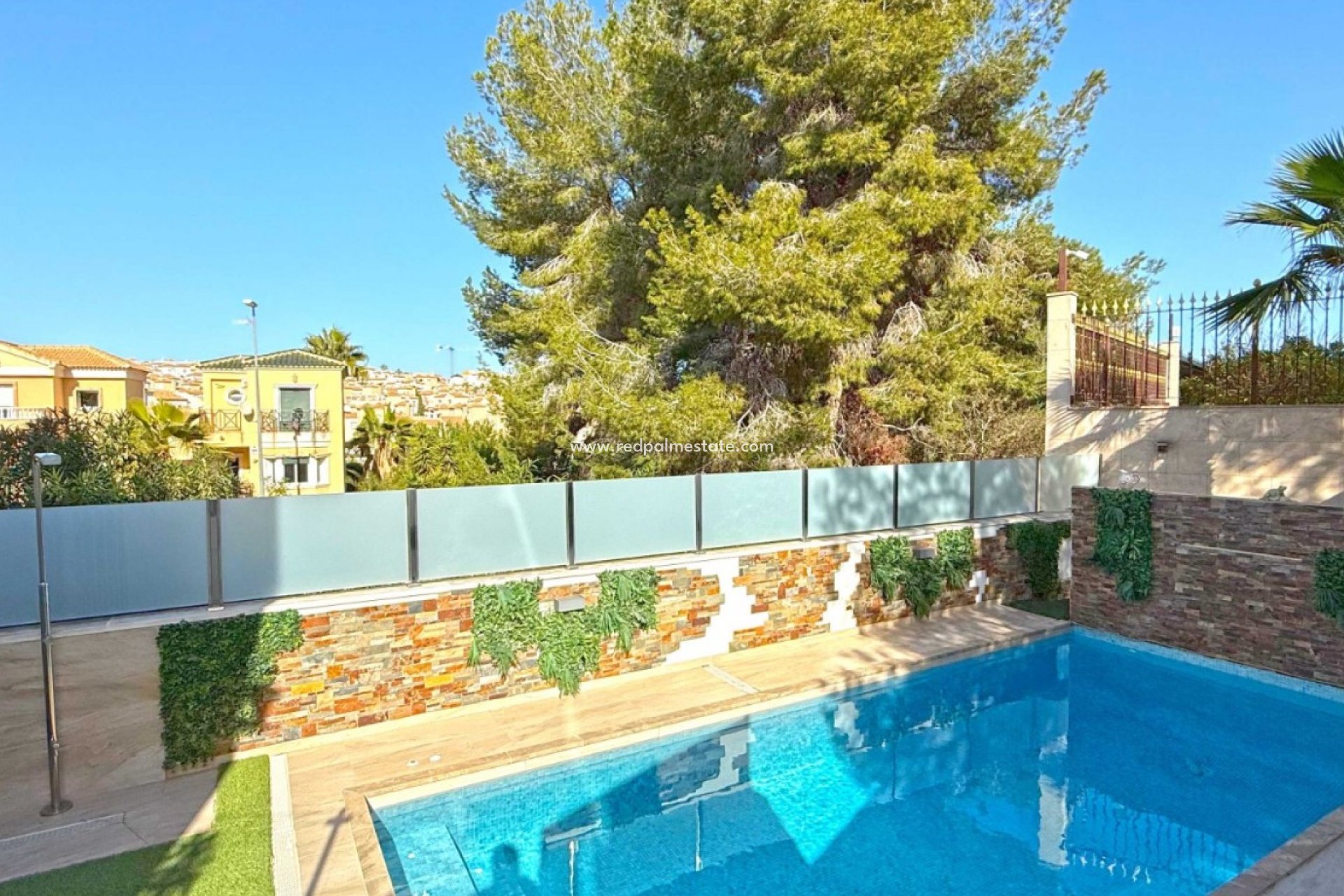 Videresalg - Villa -
Orihuela Costa