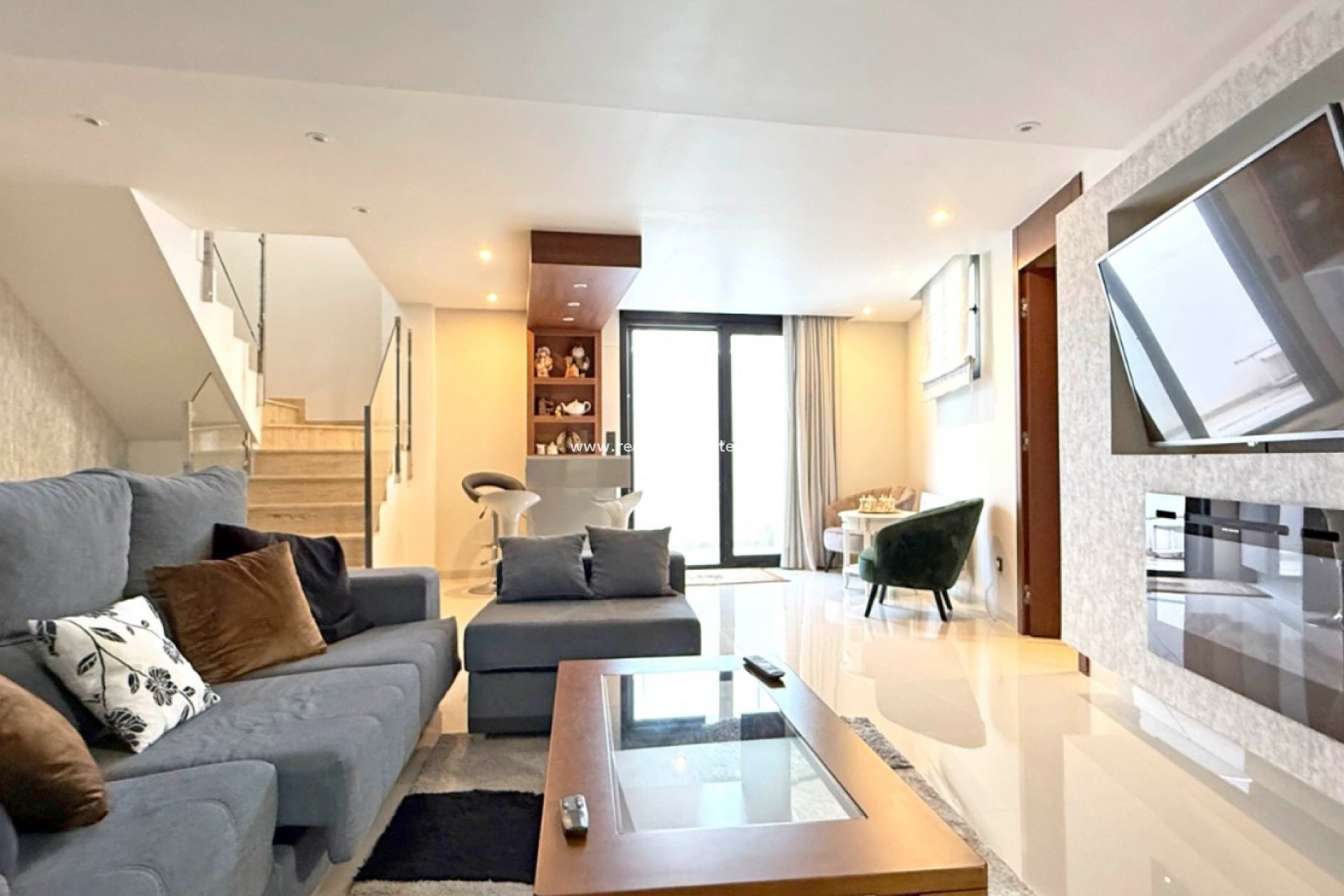 Videresalg - Villa -
Orihuela Costa