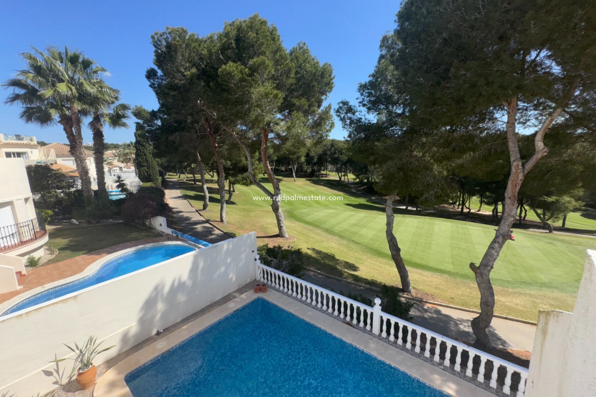 Videresalg - Villa -
Orihuela Costa