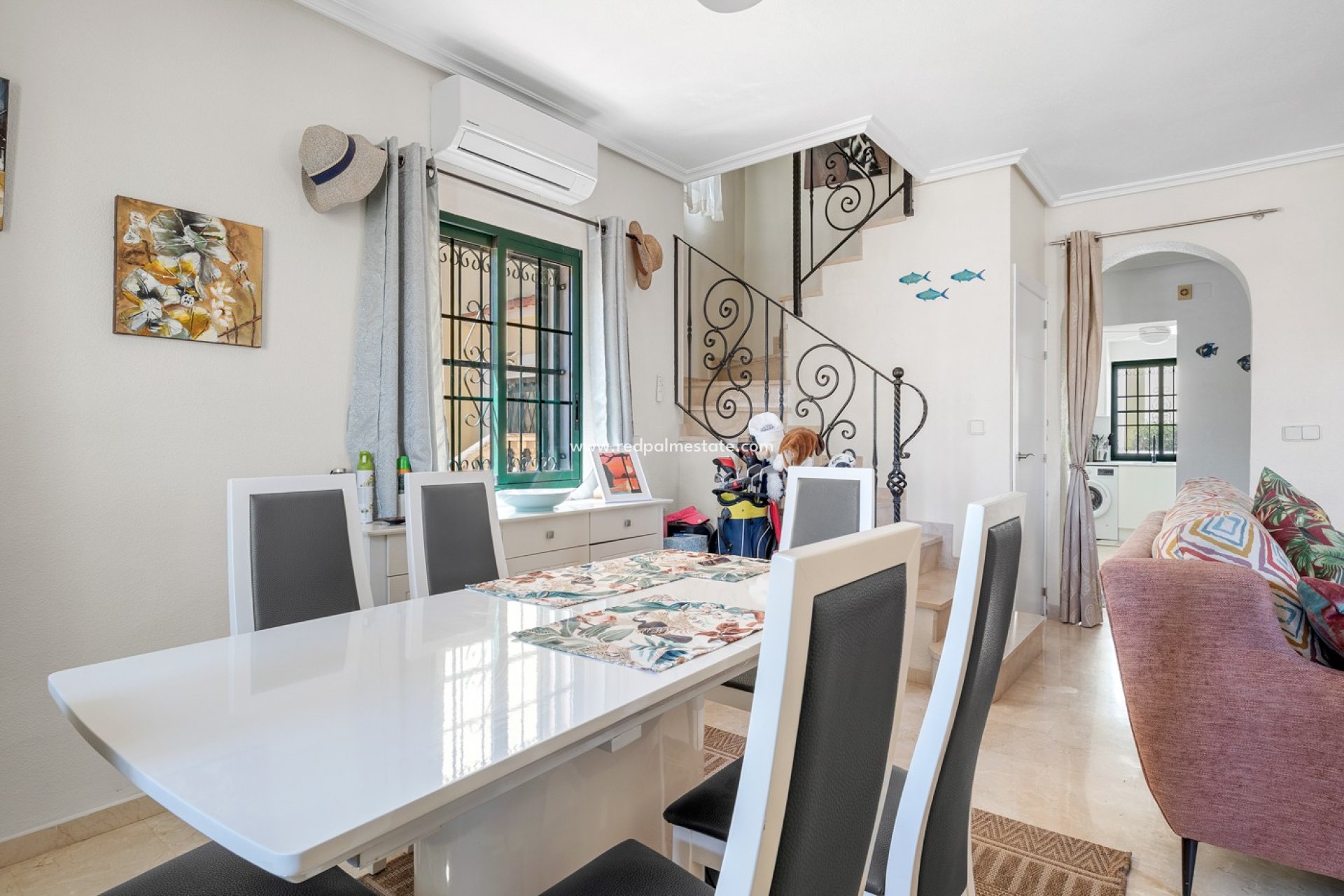 Videresalg - Villa -
Orihuela Costa