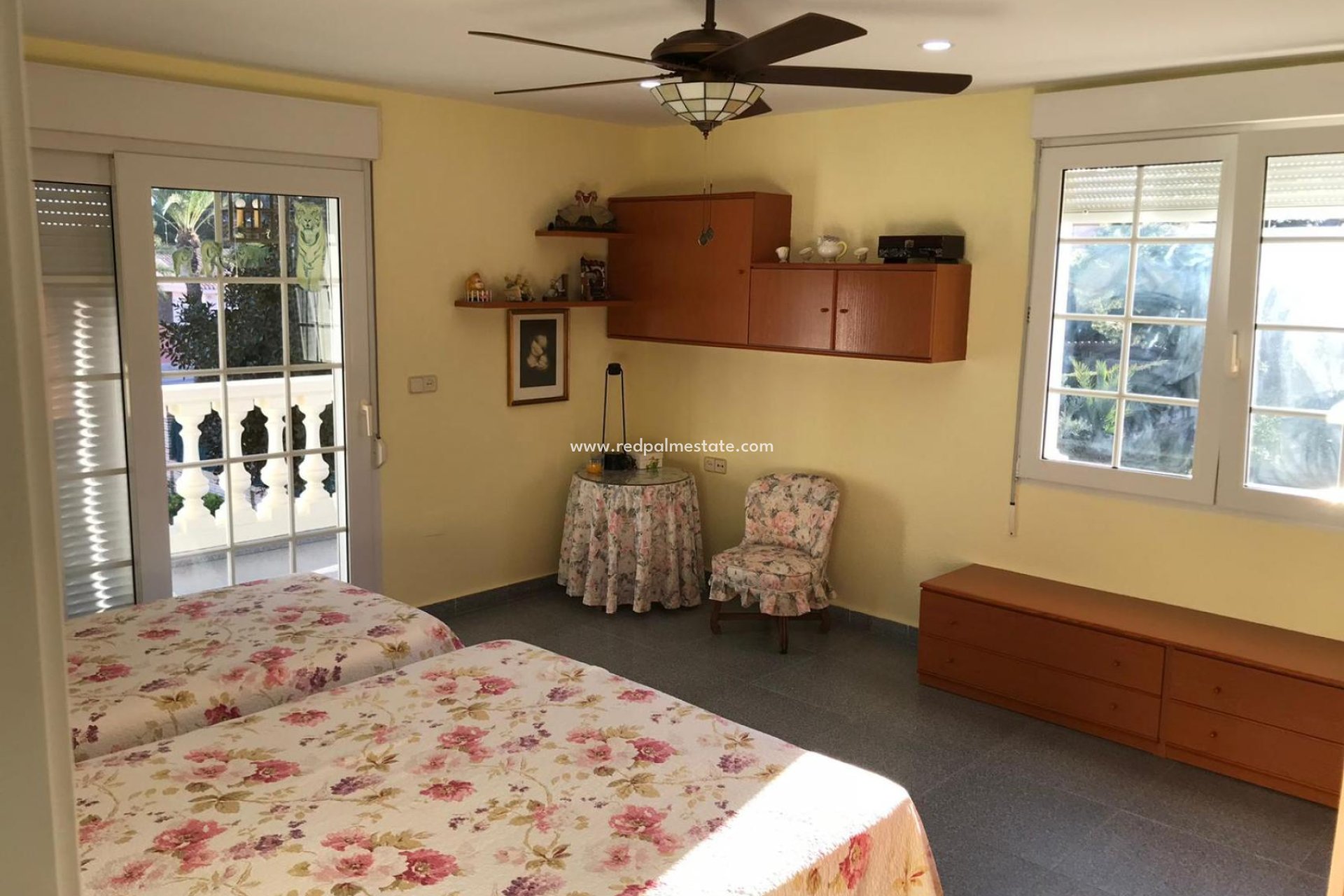 Videresalg - Villa -
Orihuela Costa