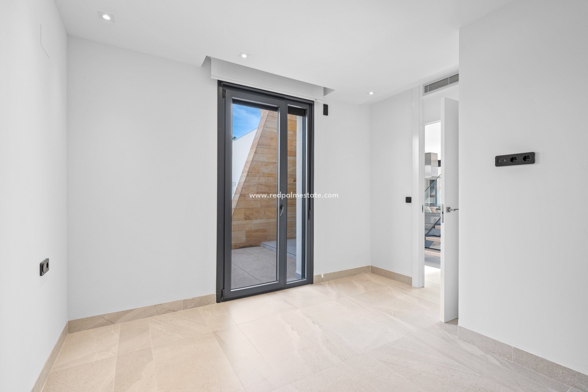 Videresalg - Villa -
Orihuela Costa