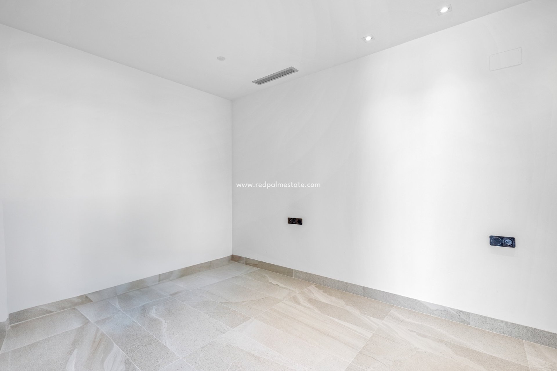 Videresalg - Villa -
Orihuela Costa