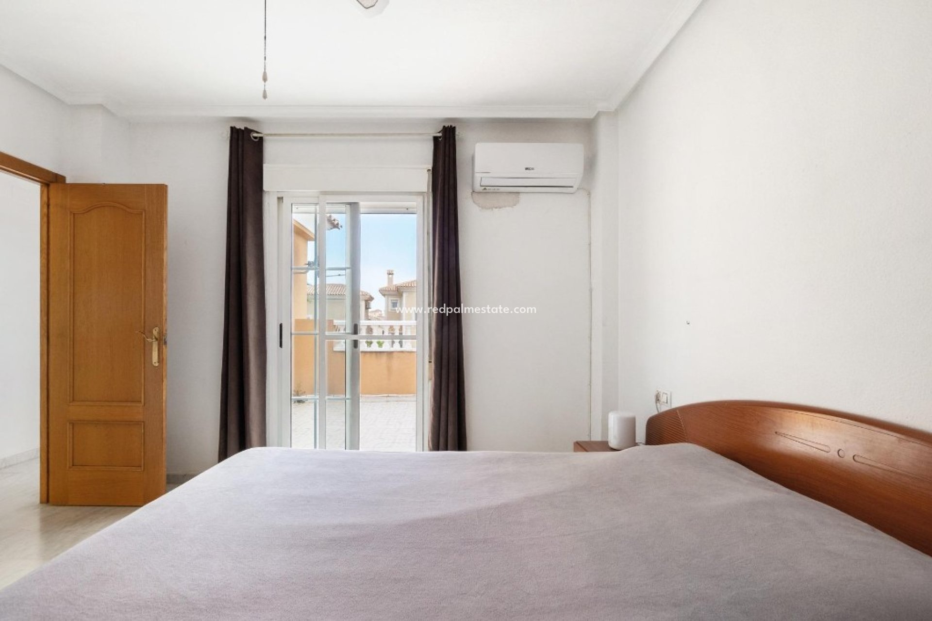 Videresalg - Villa -
Orihuela Costa