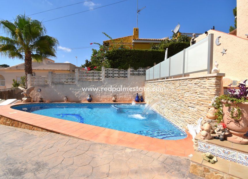 Videresalg - Villa -
Orihuela Costa