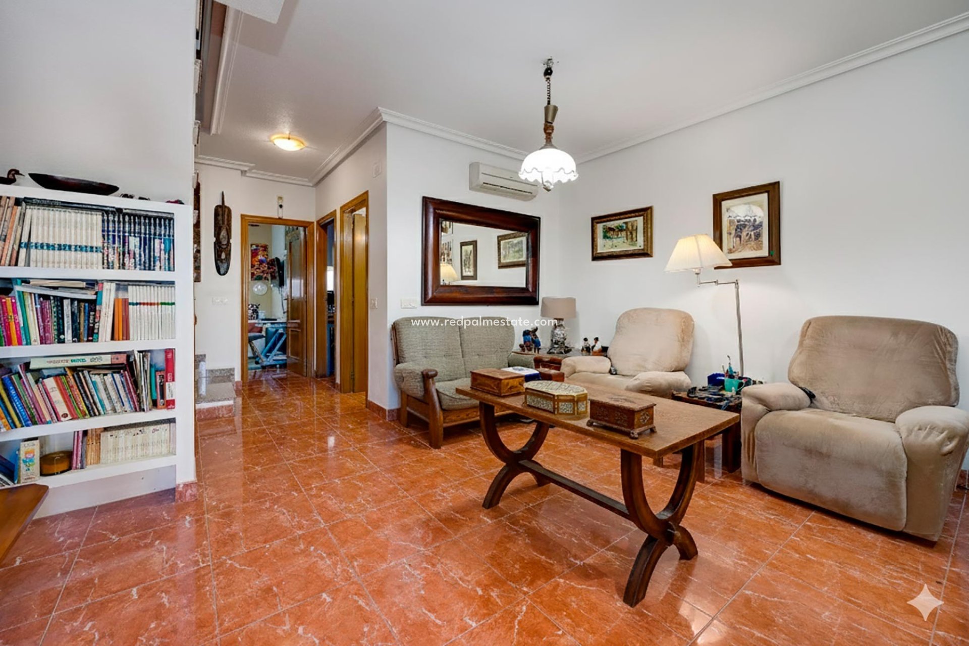 Videresalg - Villa -
Orihuela Costa