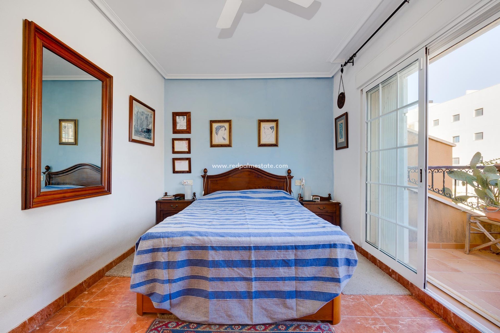 Videresalg - Villa -
Orihuela Costa