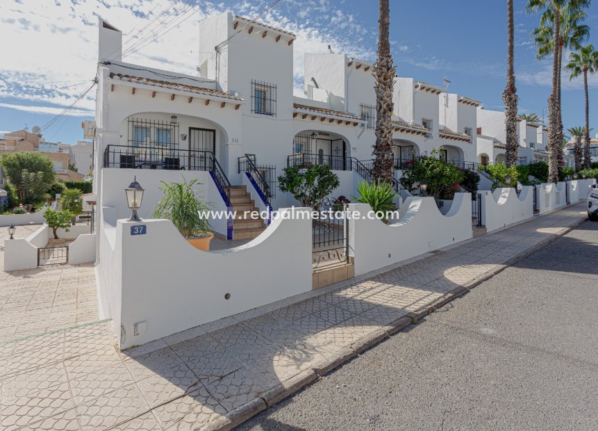 Videresalg - Villa -
Orihuela Costa