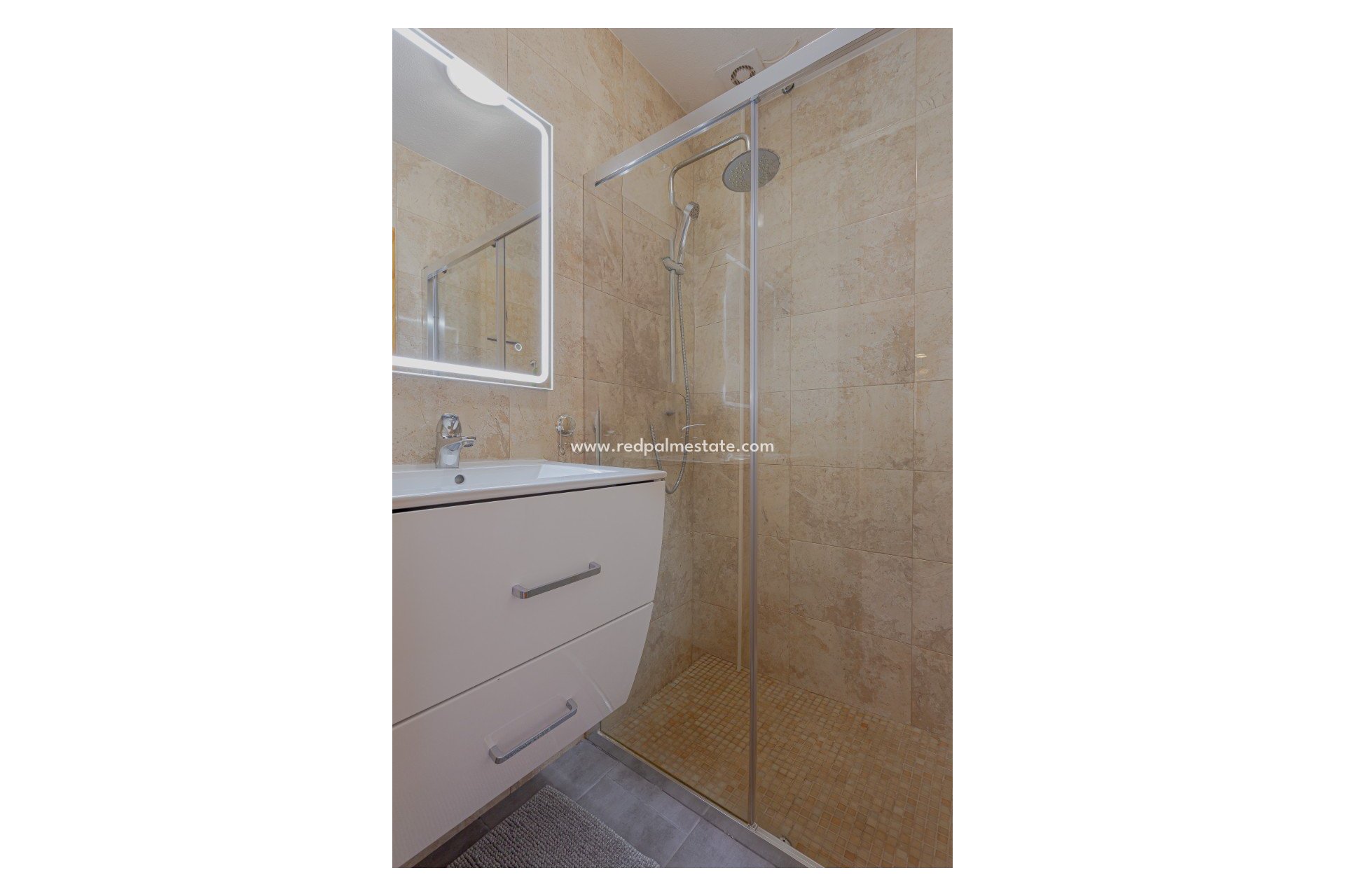 Videresalg - Villa -
Orihuela Costa