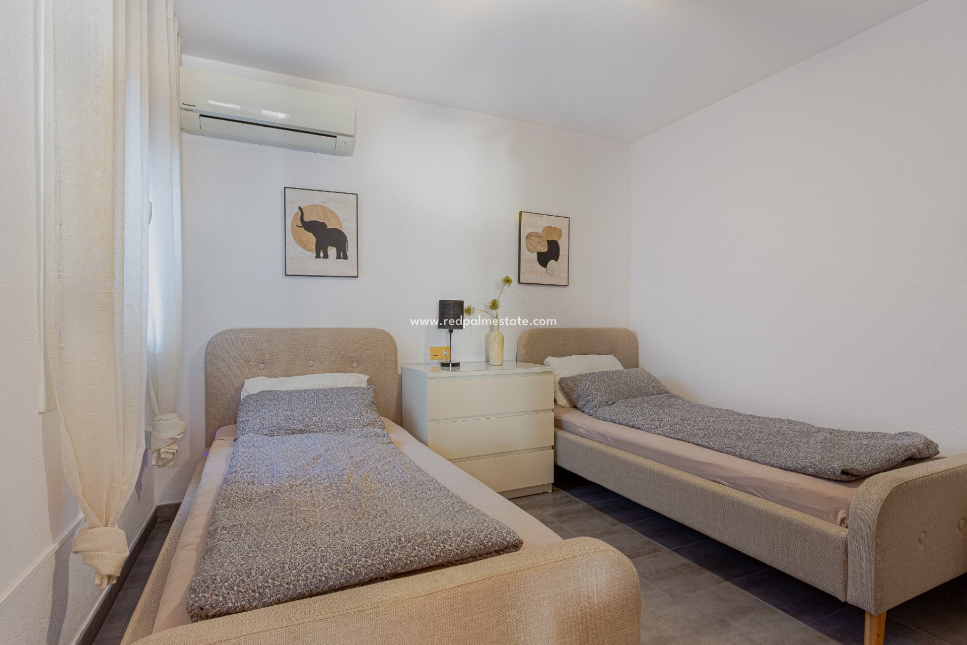 Videresalg - Villa -
Orihuela Costa