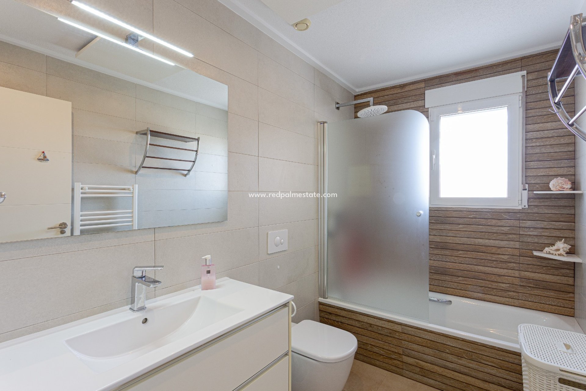 Videresalg - Villa -
Orihuela Costa