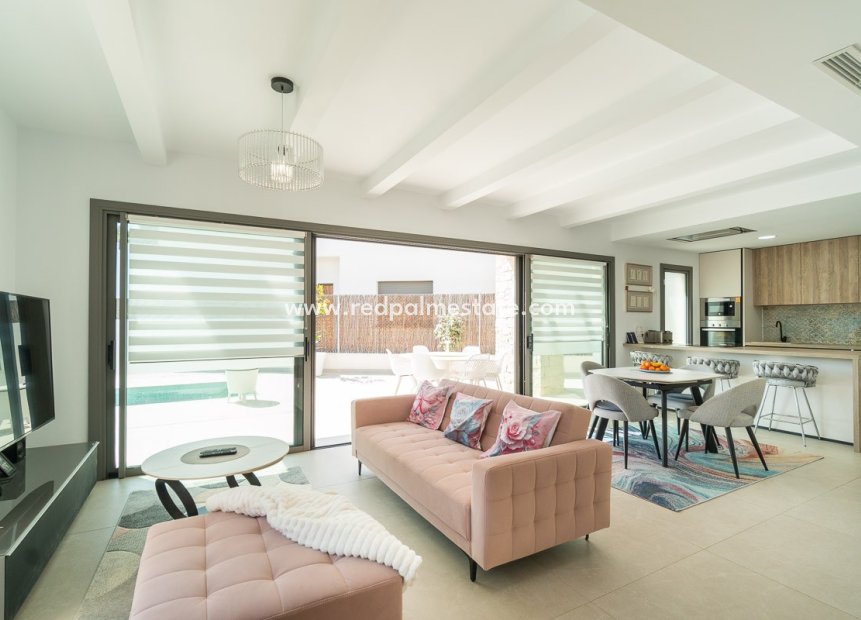 Videresalg - Villa -
Orihuela Costa