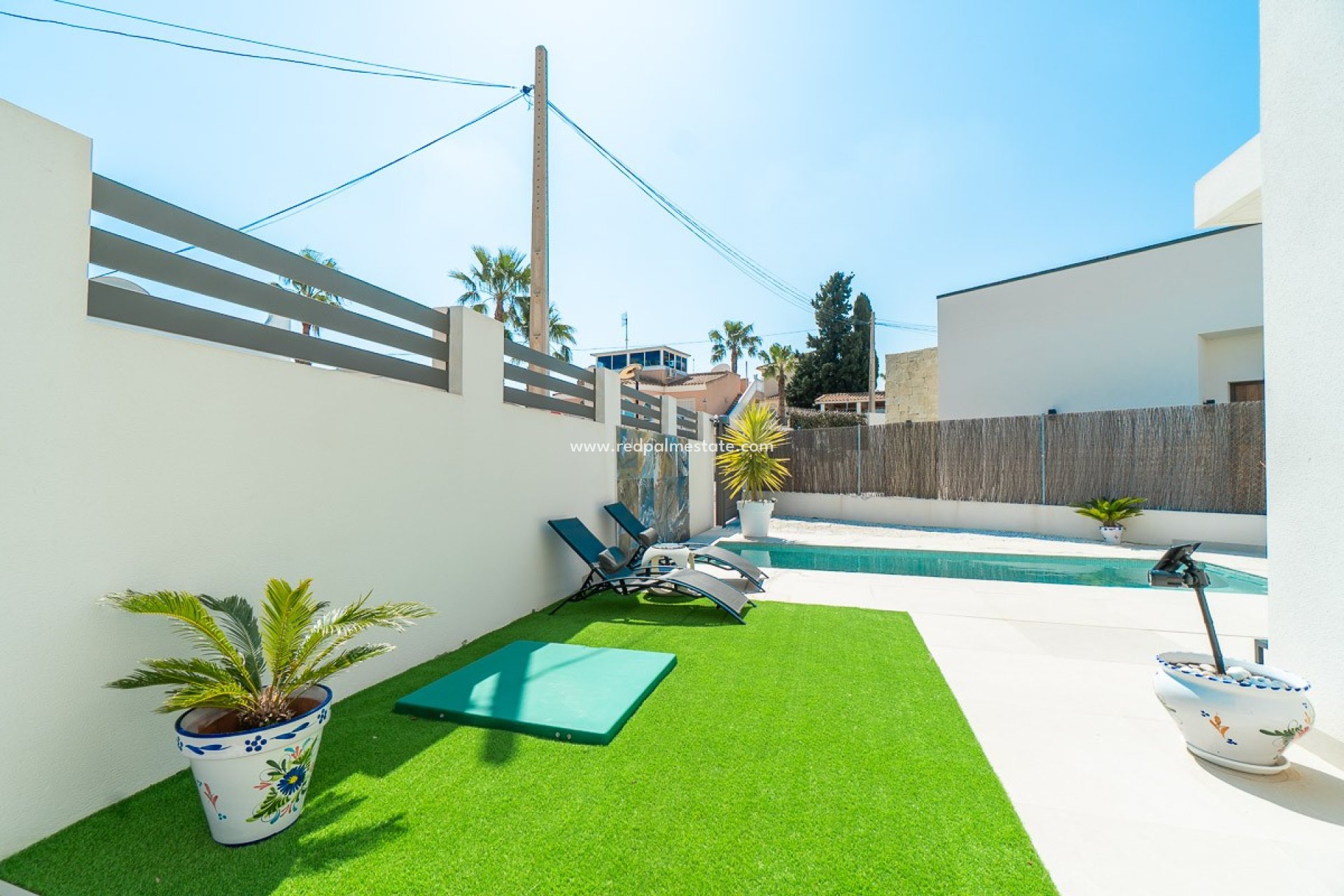 Videresalg - Villa -
Orihuela Costa