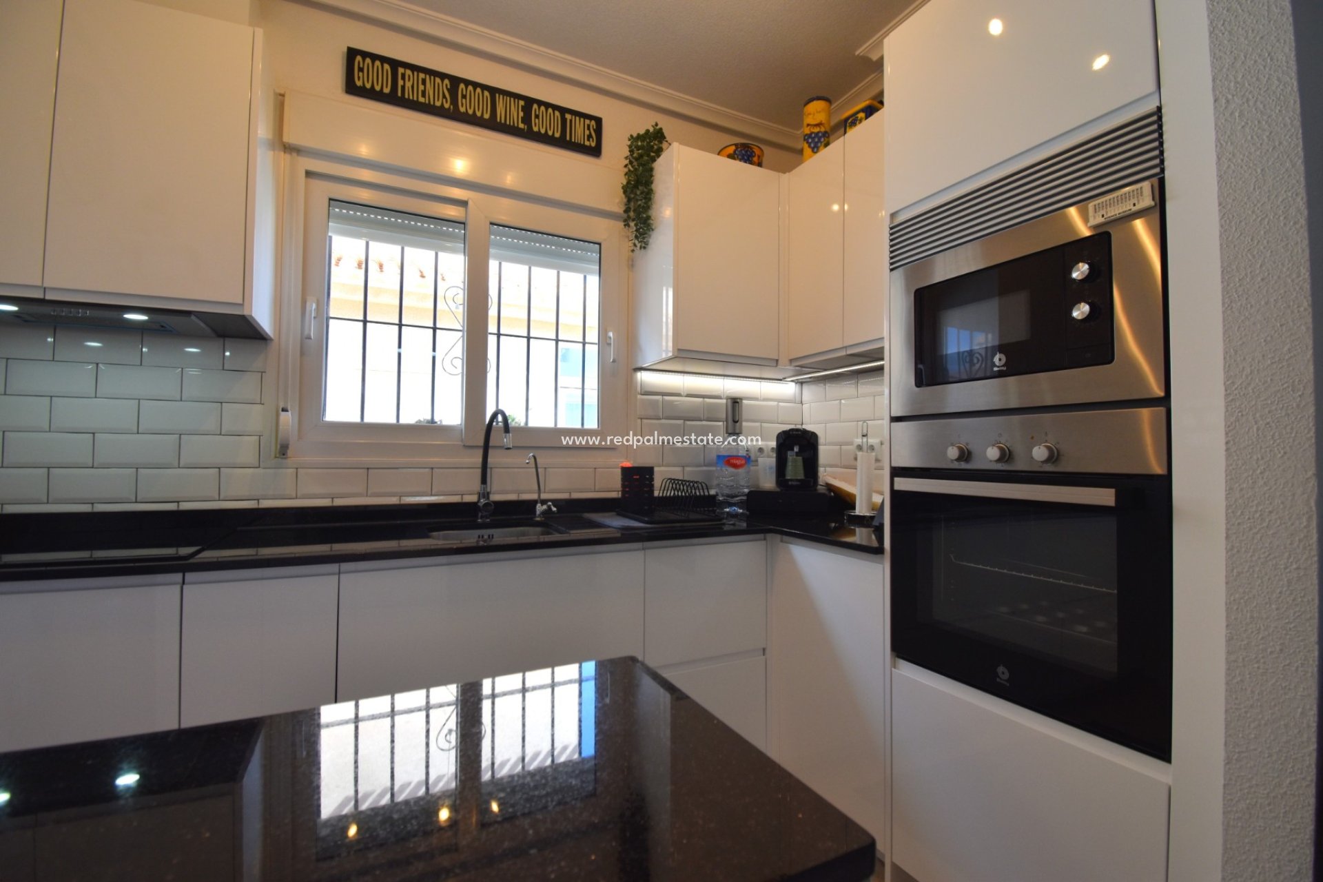 Videresalg - Villa -
Orihuela Costa