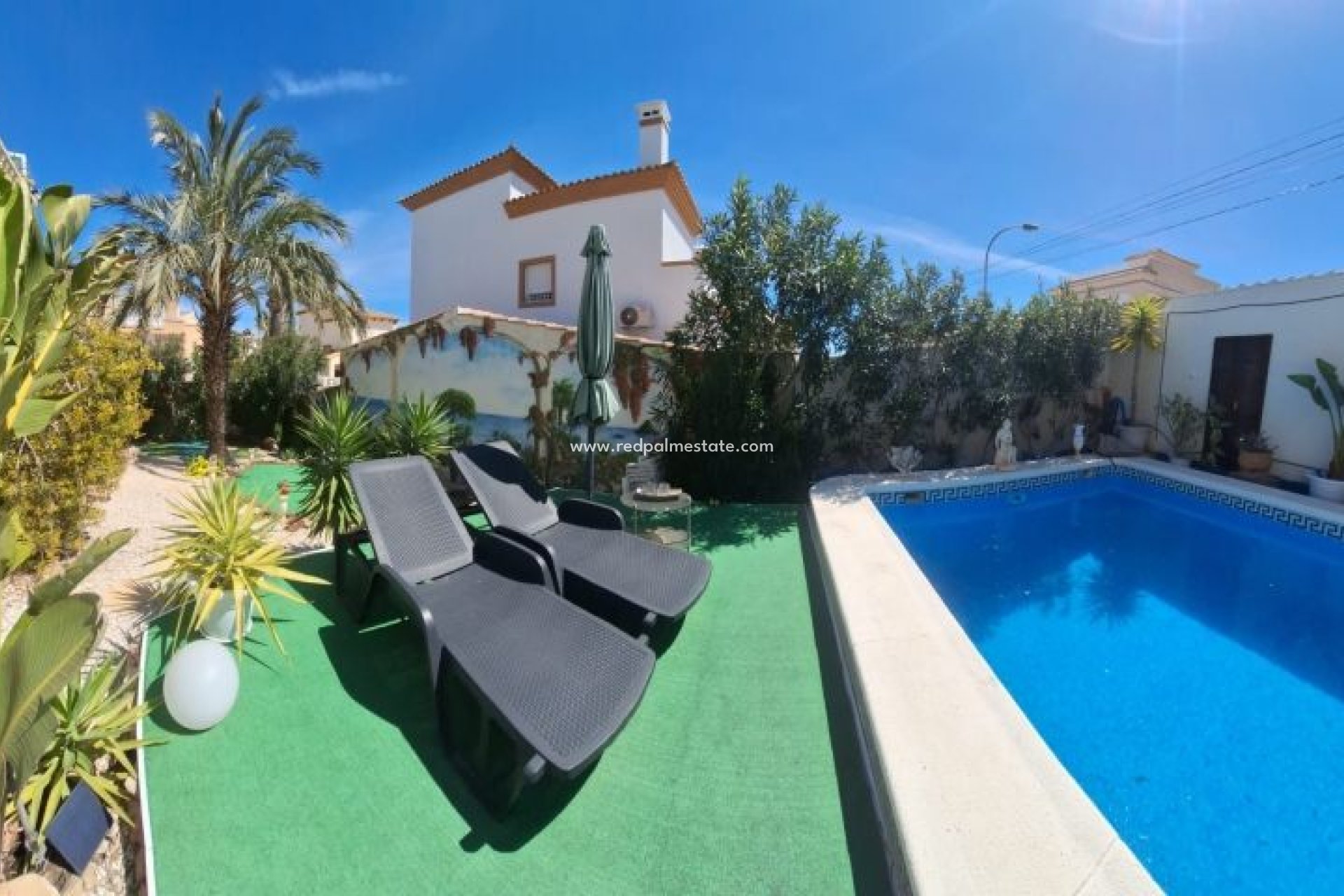 Videresalg - Villa -
Orihuela Costa