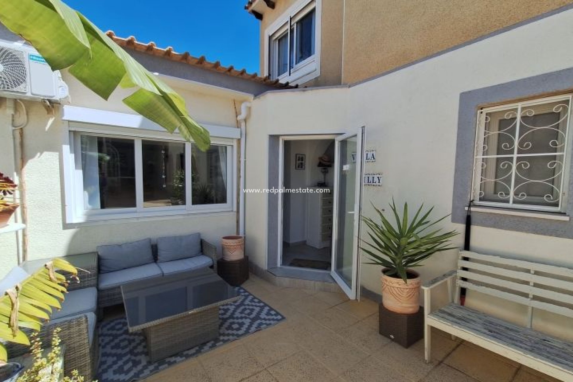 Videresalg - Villa -
Orihuela Costa