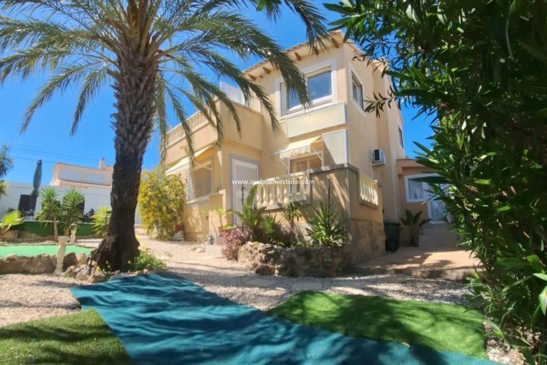 Videresalg - Villa -
Orihuela Costa
