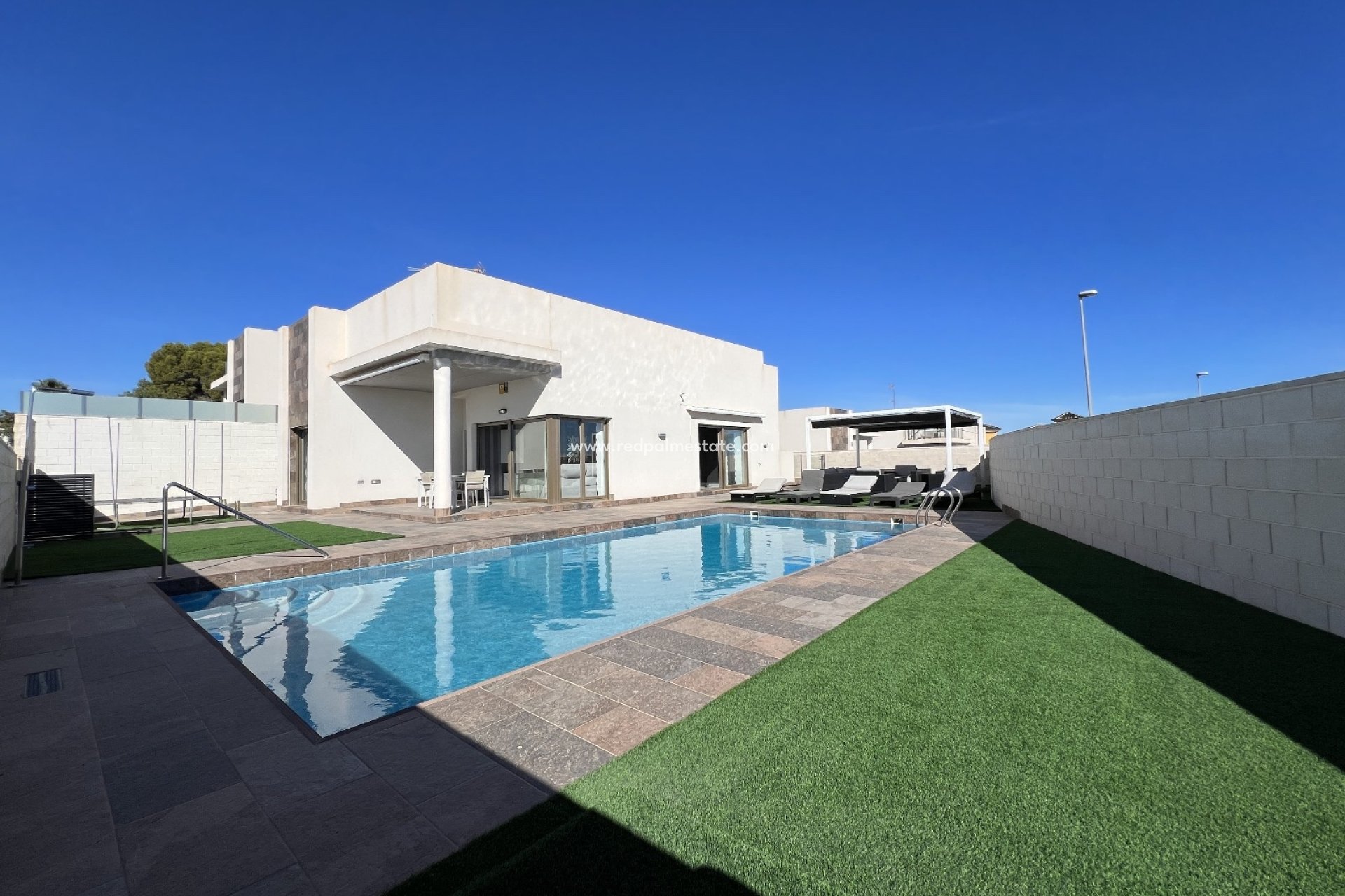 Videresalg - Villa -
Orihuela Costa
