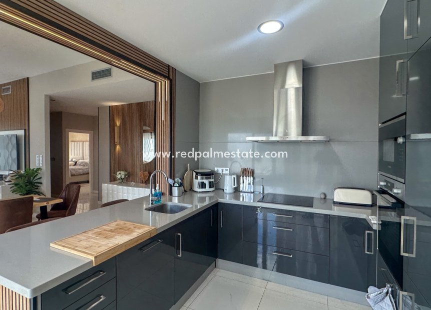 Videresalg - Villa -
Orihuela Costa