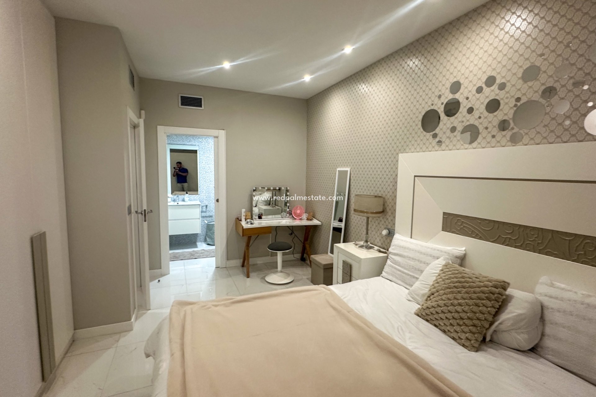 Videresalg - Villa -
Orihuela Costa