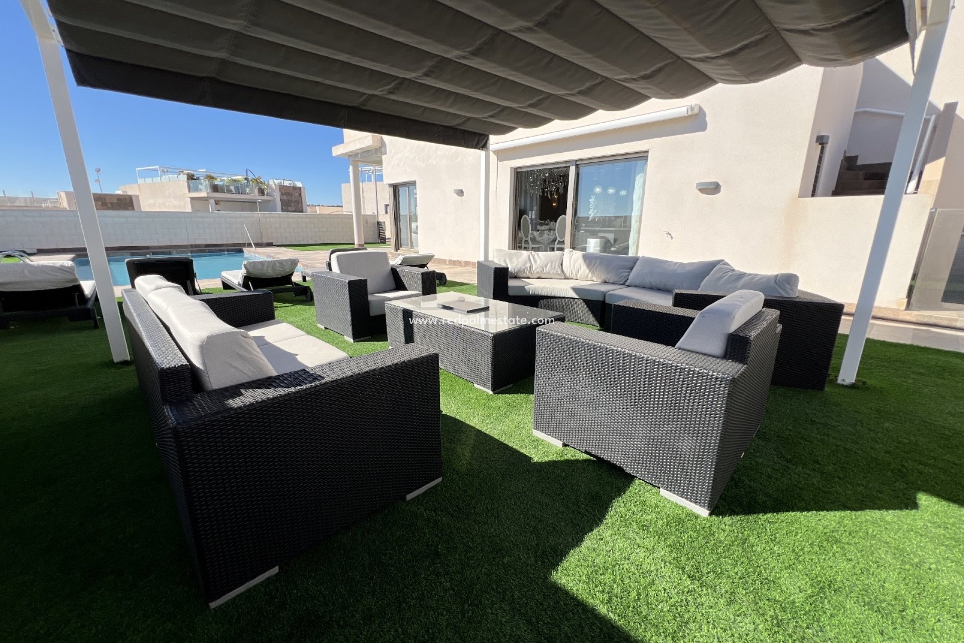Videresalg - Villa -
Orihuela Costa
