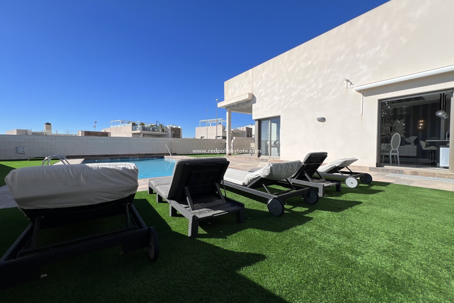 Videresalg - Villa -
Orihuela Costa