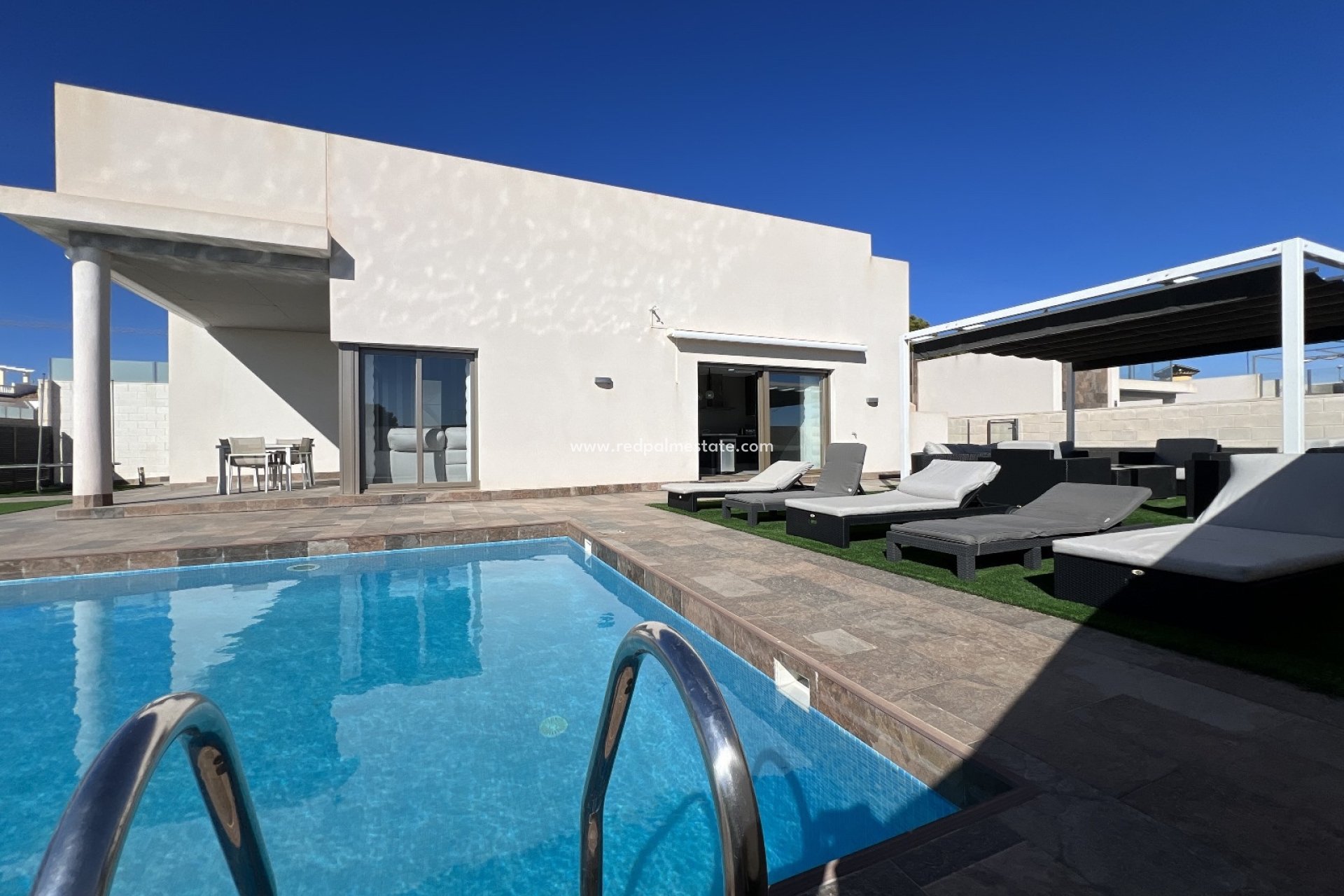 Videresalg - Villa -
Orihuela Costa