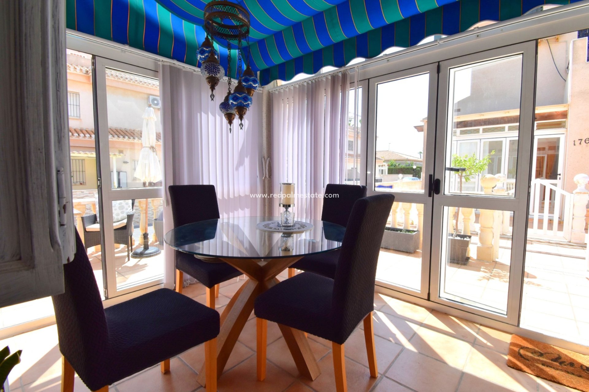 Videresalg - Villa -
Orihuela Costa