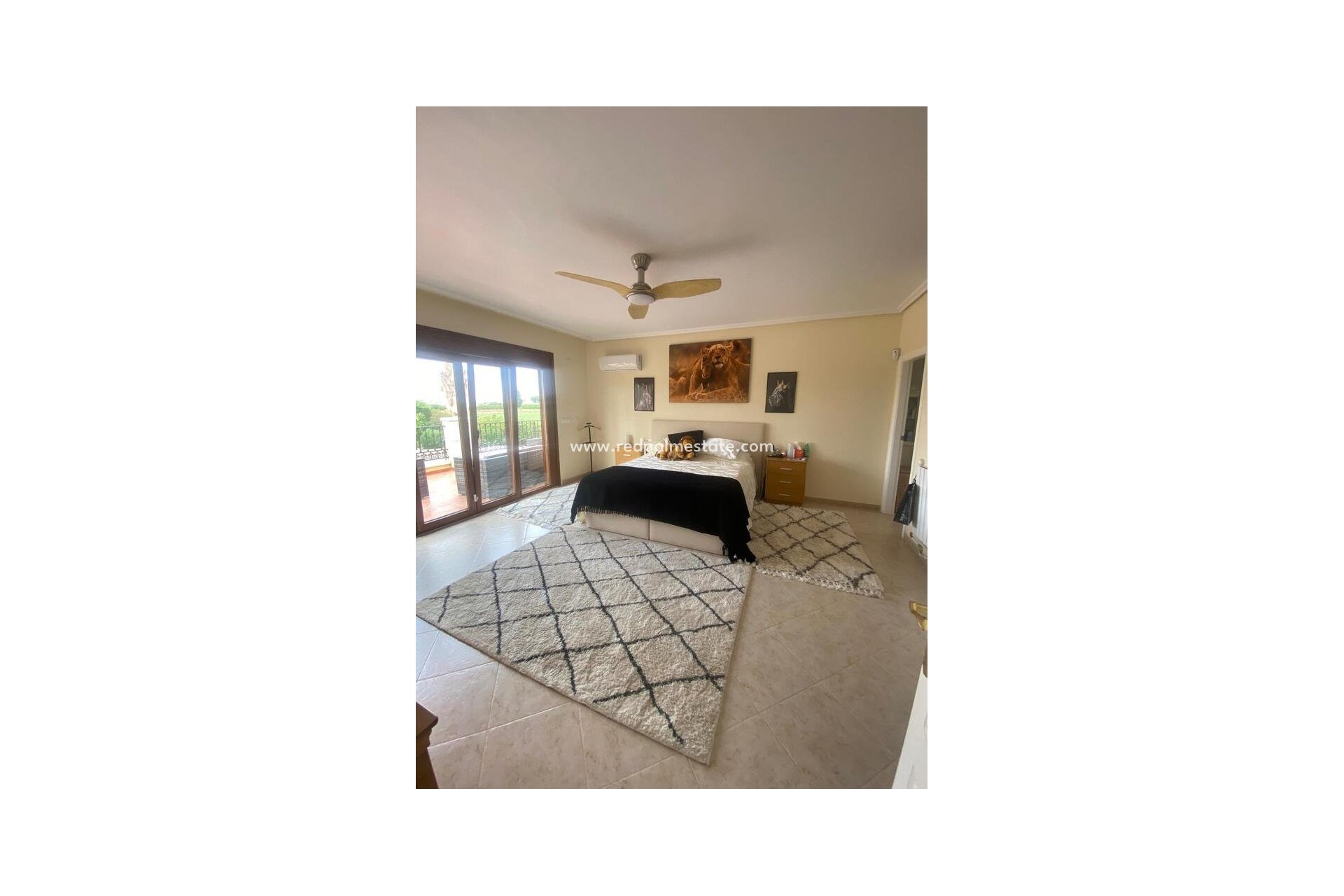 Videresalg - Villa -
Orihuela - Inland