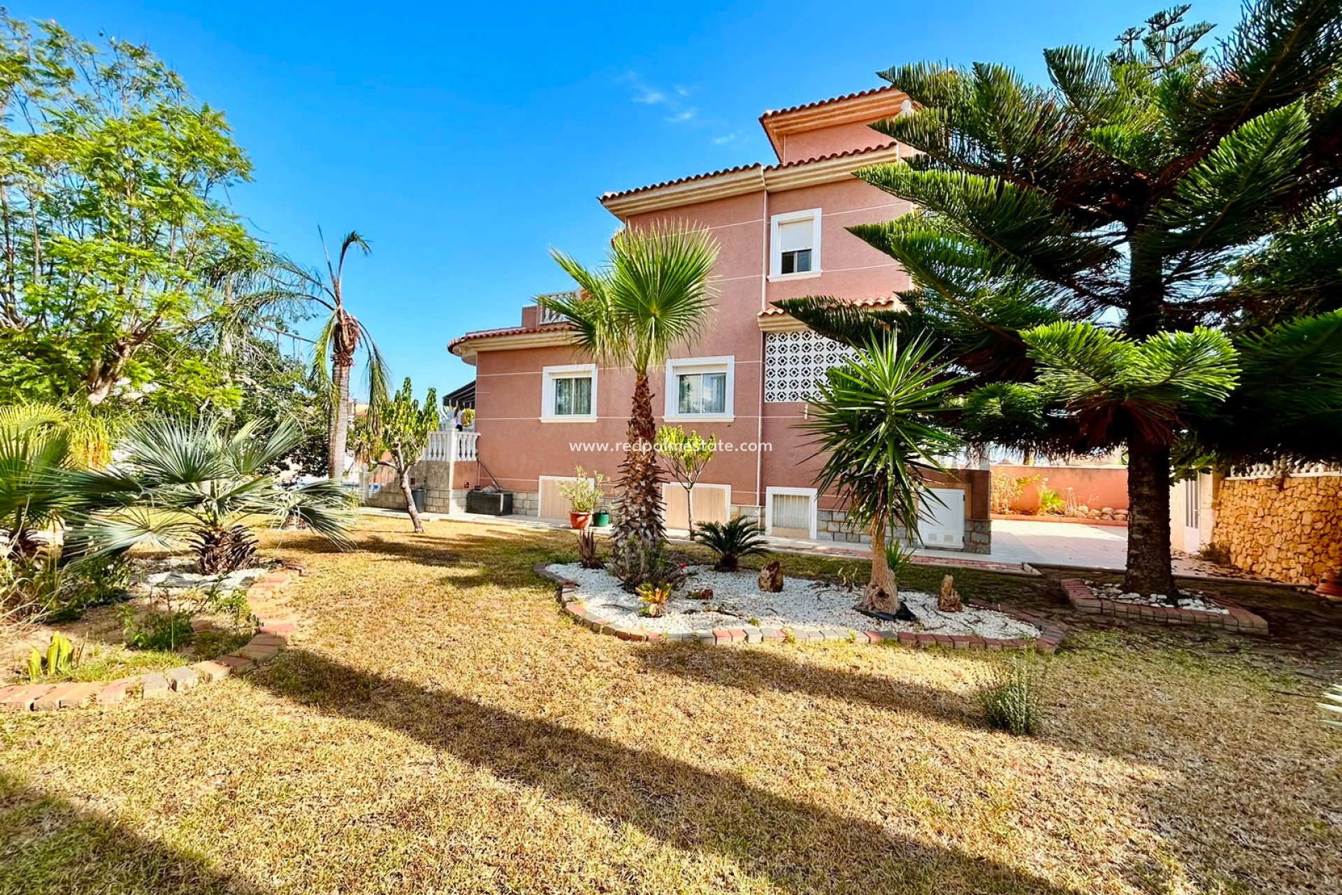 Videresalg - Villa -
Orihuela - Inland
