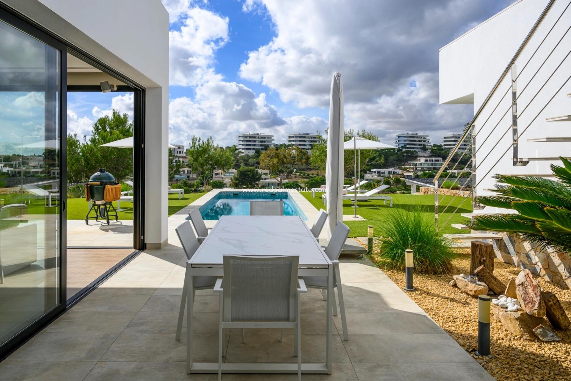 Videresalg - Villa -
Orihuela - Inland