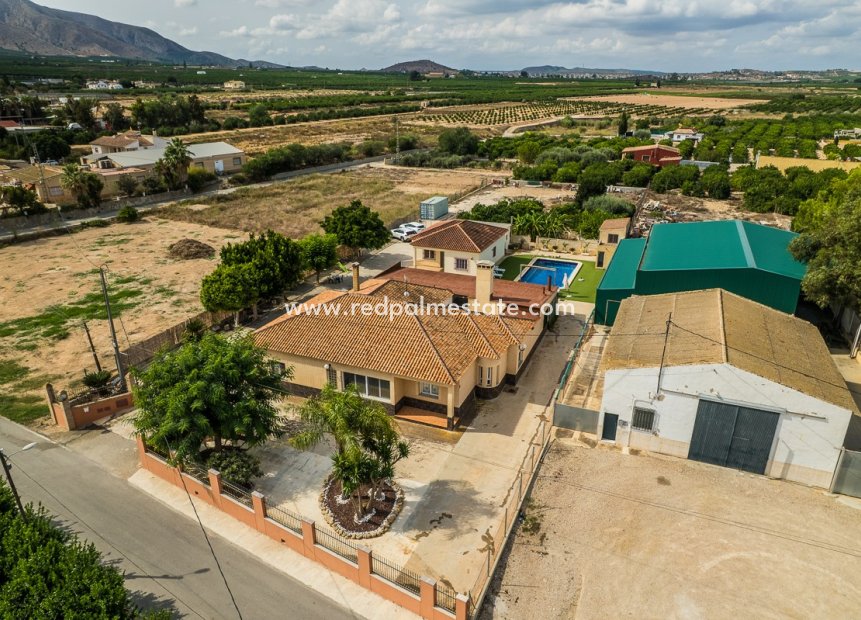Videresalg - Villa -
Orihuela - Inland