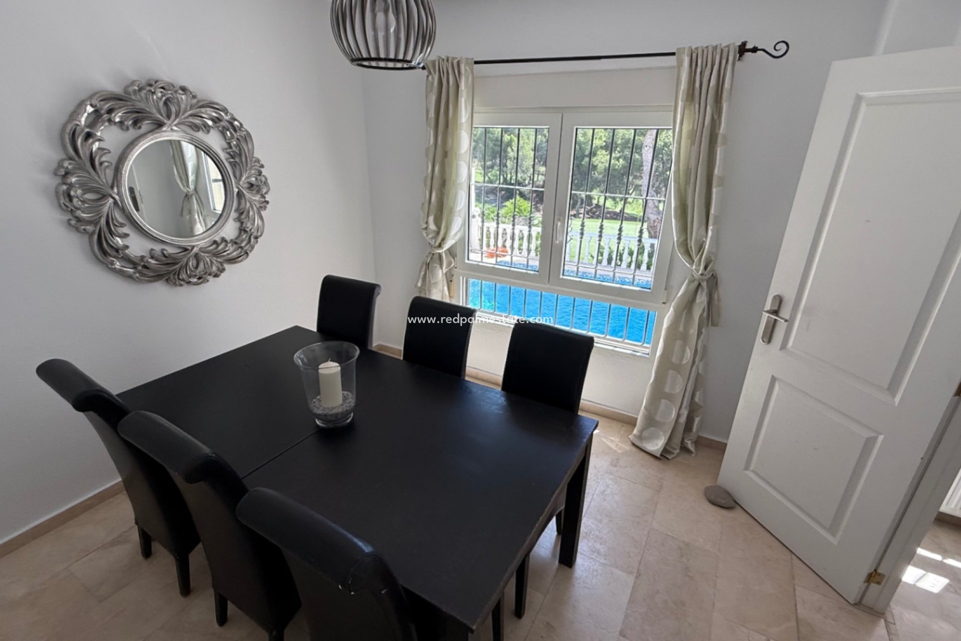 Videresalg - Villa -
Orihuela - Inland