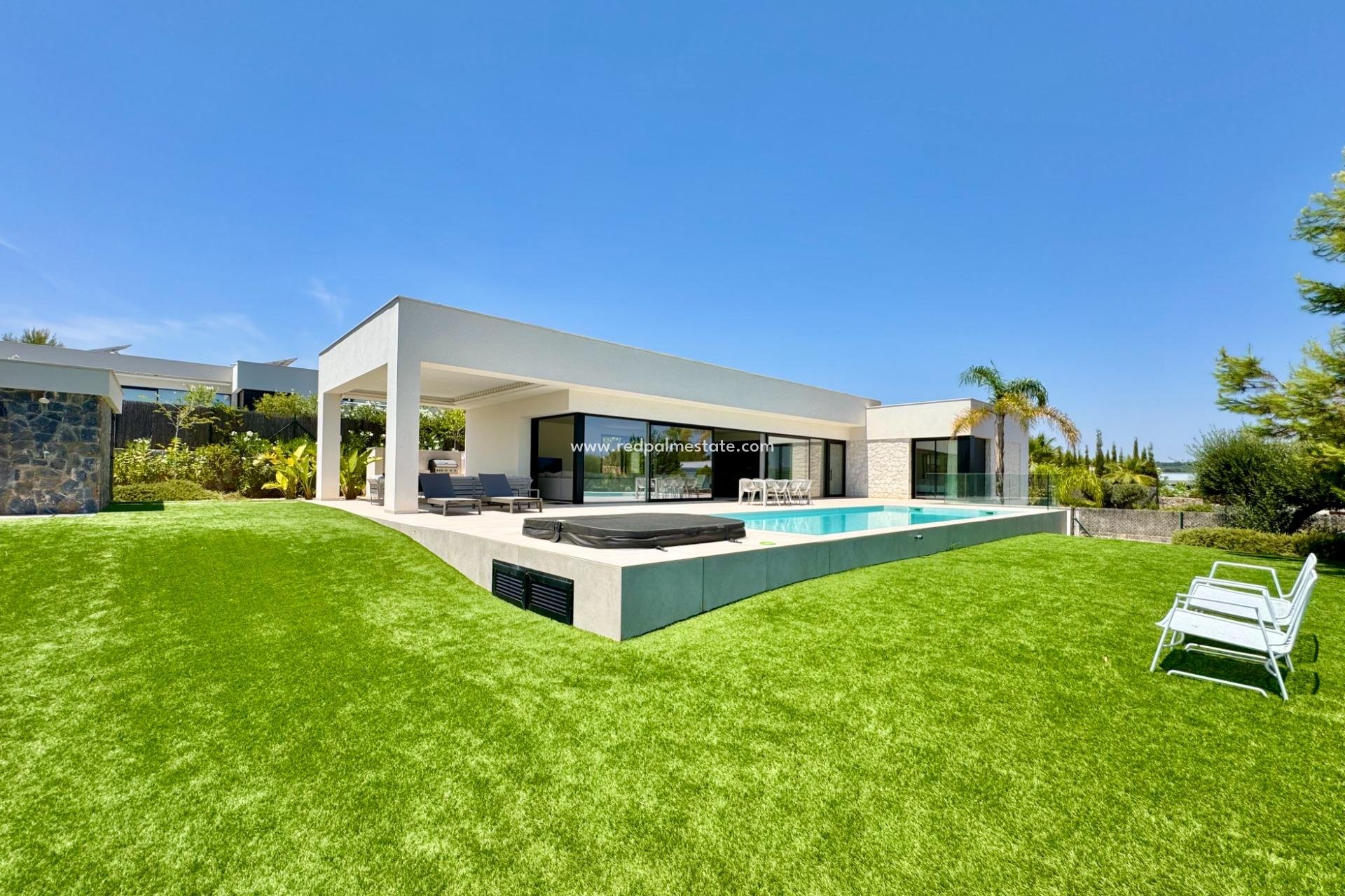 Videresalg - Villa -
Orihuela - Las Colinas Golf