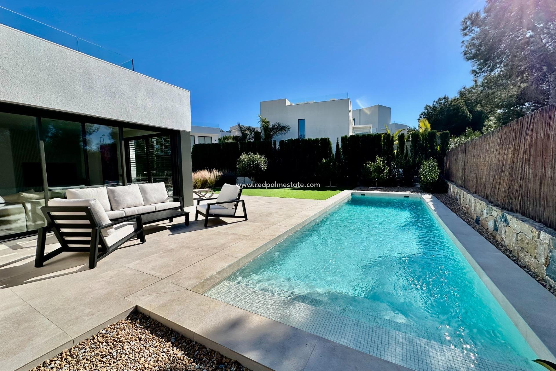 Videresalg - Villa -
Orihuela - Las Colinas Golf